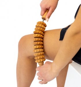 Gebogen houten massageroller voor diep spierherstel