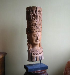 Buddha Head (tree log)