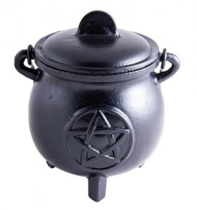 Cast iron witches cauldron with pentagram (14 x 12 cm)