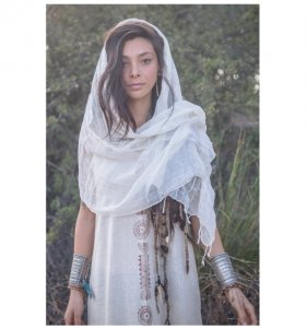 Cotton shawl with fringes
