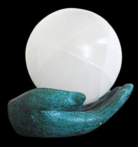 Gepolijste Seleniet Bol 12 cm met Mother Earth Protection houder