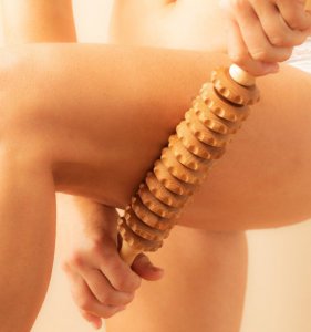 Houten Maderotherapie Massageroller ‘Koker’ – Triggerpoint & Cellulite Tool