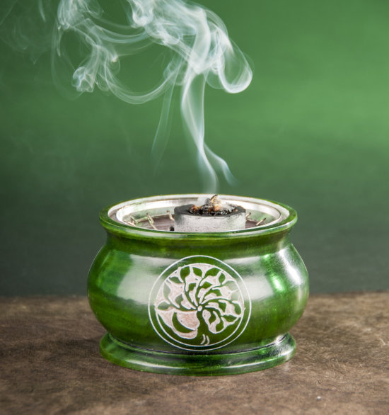 Incense burner with net Ygdrassil