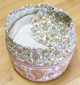 Meditation pillow Baghi round (orange/turquois)