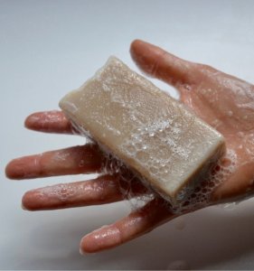Rhassoul body zeep bar met jute zakje (100 gram)